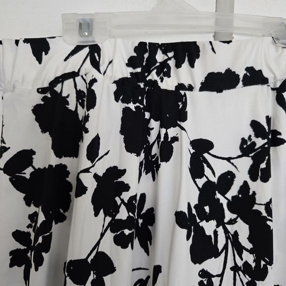Robert Louis Black and White A-Line Maxi Skirt - Picture 5 of 10